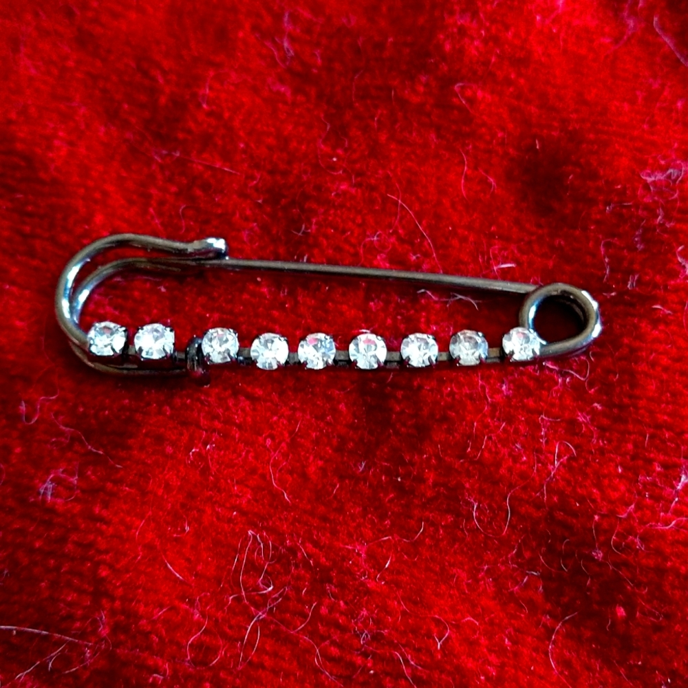 Crystal Safetypin